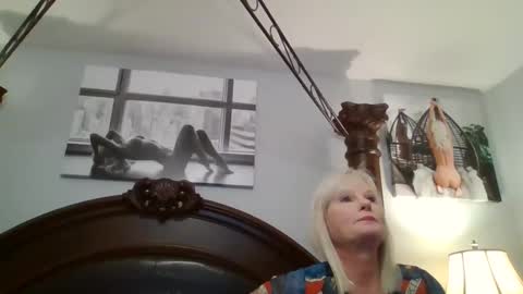Snapshot of ticklemepink696969 chatting on December 29, 10:25 pm ticklemepink696969 online show from December 29, 10:25 pm