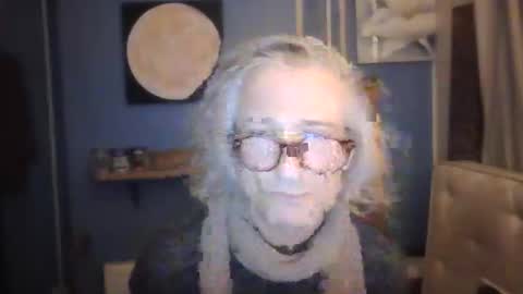 tiddles12345 online show from October 28, 9:39 pm