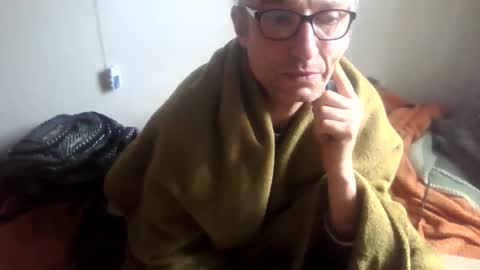 tiddles12345 online show from May 5, 8:33 am