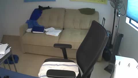 Snapshot of tied__up chatting on December 5, 12:30 am JustMe online show from December 5, 12:30 am