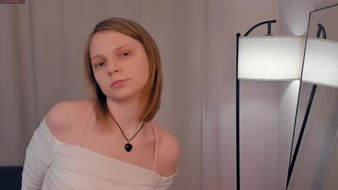 Snapshot of tierarote chatting on March 2, 9:16 am Lily online show from March 2, 9:16 am