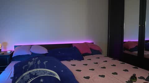 Tiffany online show from November 11, 9:59 pm