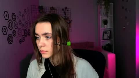 Tif online show from April 19, 9:41 am