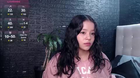 Sara  online show from December 29, 2:10 pm