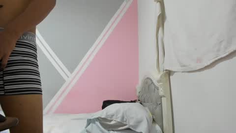 Snapshot of tiffany_and_leunam chatting on December 12, 2:15 am tiffany_and_leunam online show from December 12, 2:15 am