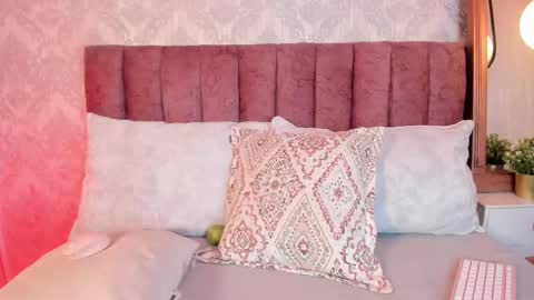 Snapshot of tiffany_beckerr chatting on September 25, 12:09 pm Tiffany Becker online show from September 25, 12:09 pm