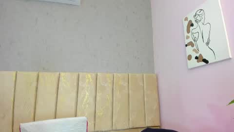 Snapshot of tiffany_mendez chatting on June 4, 12:00 pm tiffany_mendez online show from June 4, 12:00 pm