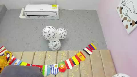 Snapshot of tiffany_mendez chatting on June 23, 12:03 pm tiffany_mendez online show from June 23, 12:03 pm