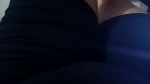 Snapshot of tiffany_teressa chatting on February 23, 2:20 am tiffany theressa online show from February 23, 2:20 am