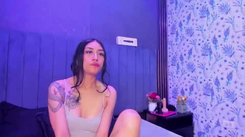 TiffanyDream8 online show from April 16, 9:39 pm