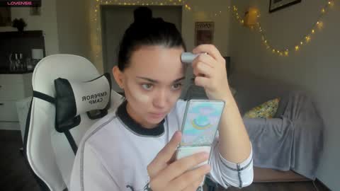  Tiffany  online show from January 31, 9:05 am