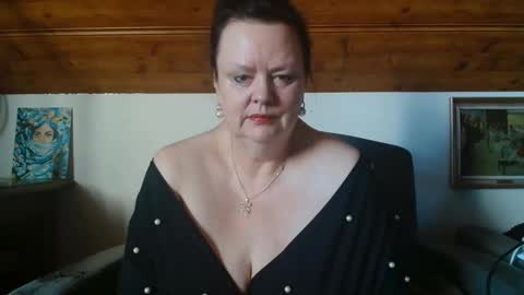 TiffanyMature online show from March 6, 8:22 am