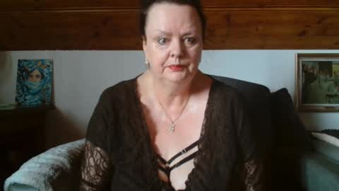 TiffanyMature online show from March 12, 8:53 am