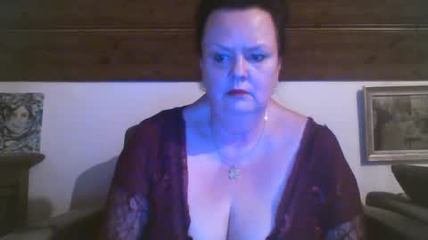 TiffanyMature online show from April 9, 8:25 pm