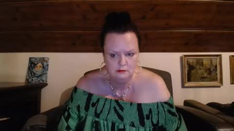 TiffanyMature online show from May 25, 9:32 pm