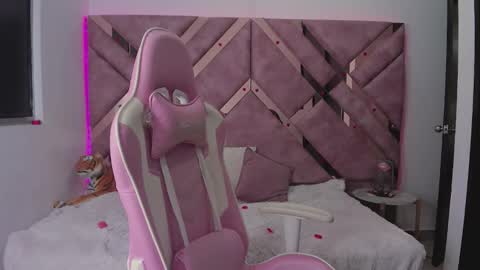 Ana online show from February 18, 4:19 am