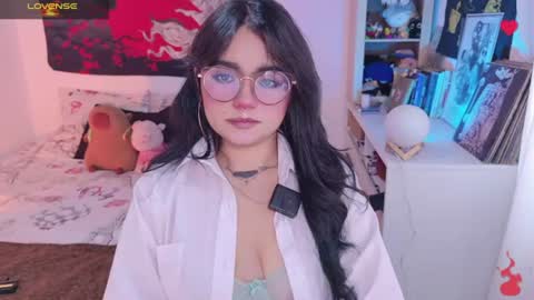 Snapshot of tigerlily__1 chatting on June 18, 1:59 pm Lilith online show from June 18, 1:59 pm