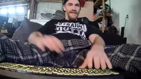 Snapshot of tiggity19 chatting on April 18, 5:17 pm Tiggity23 come stroke my 9 cock with ne online show from April 18, 5:17 pm