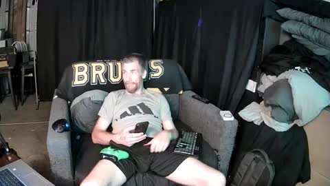 Snapshot of tiggity19 chatting on April 25, 3:42 am Tiggity23 come stroke my 9 cock with ne online show from April 25, 3:42 am