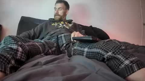 Snapshot of tiggity19 chatting on May 28, 12:57 pm Tiggity23 come stroke my 9 cock with ne online show from May 28, 12:57 pm