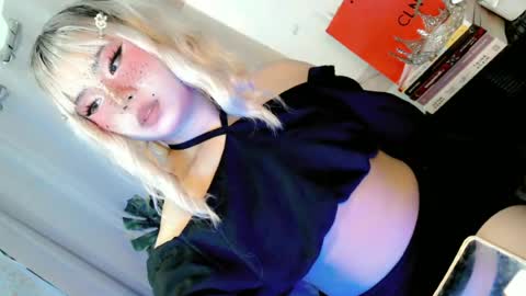 tight_elliana online show from July 2, 11:38 am