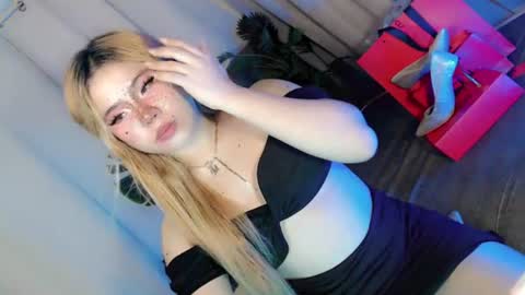 tight_elliana online show from July 20, 7:00 am