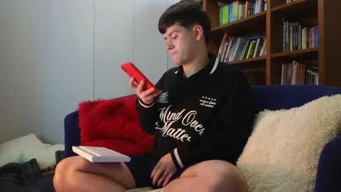 Camilo online show from April 15, 1:01 am