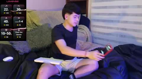 Snapshot of tightncuteass chatting on May 13, 12:19 am Camilo online show from May 13, 12:19 am