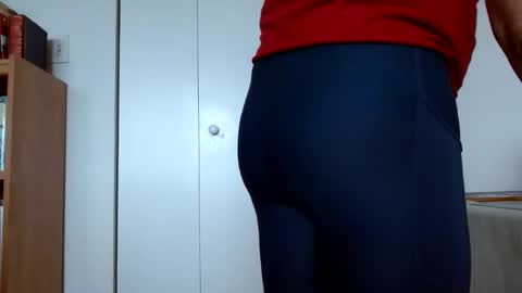 Snapshot of tightshortsspank chatting on January 21, 8:32 pm Tightshortsspank online show from January 21, 8:32 pm