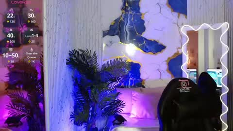 Tiiana online show from May 11, 3:01 am