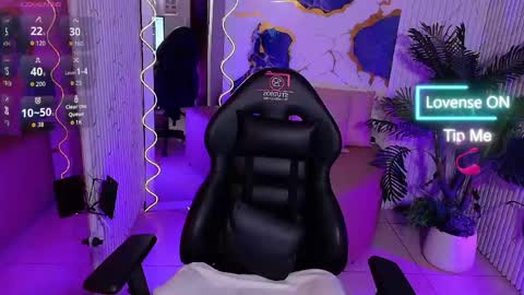 Tiiana online show from May 22, 3:13 am