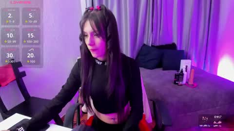 Snapshot of tiinajonus_ chatting on July 16, 4:18 am tiinajonus_ online show from July 16, 4:18 am