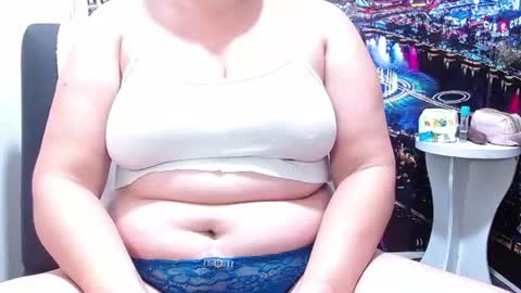 Snapshot of tila_nastyy chatting on July 15, 12:49 am Tila online show from July 15, 12:49 am