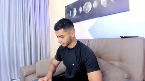 Snapshot of tiler_price chatting on December 30, 7:21 pm Tyler online show from December 30, 7:21 pm