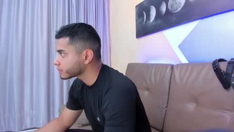 Snapshot of tiler_price chatting on January 25, 7:39 pm Tyler online show from January 25, 7:39 pm