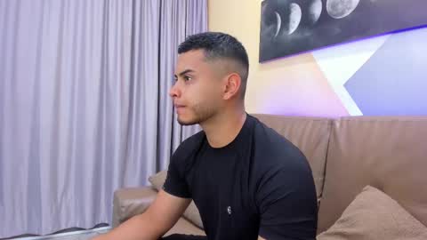 Snapshot of tiler_price chatting on February 18, 7:52 pm Tyler online show from February 18, 7:52 pm