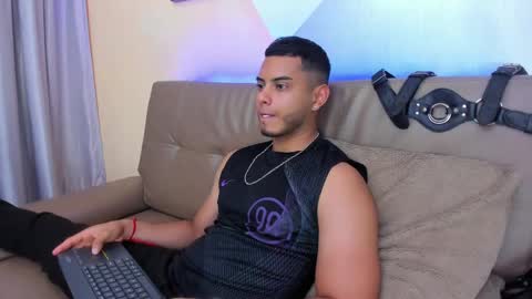 Snapshot of tiler_price chatting on February 20, 8:47 pm Tyler online show from February 20, 8:47 pm