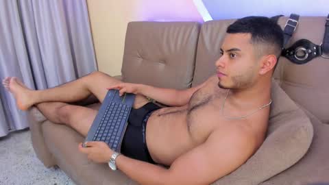 Snapshot of tiler_price chatting on February 28, 11:34 pm Tyler online show from February 28, 11:34 pm