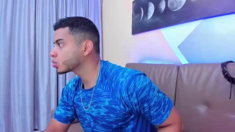 Snapshot of tiler_price chatting on March 2, 12:32 pm Tyler online show from March 2, 12:32 pm