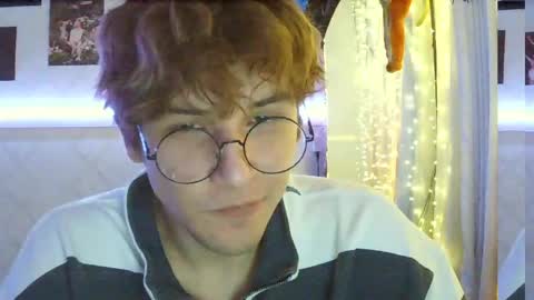 Snapshot of timbunnyy chatting on May 31, 12:52 am Wille online show from May 31, 12:52 am