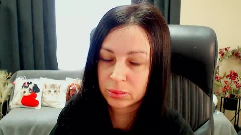 Luisa online show from March 26, 9:15 am