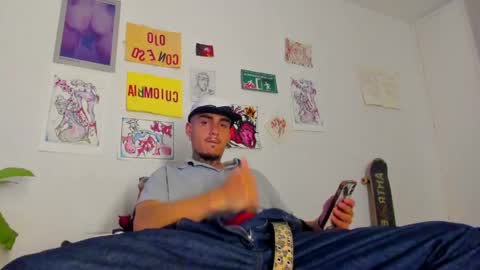 Snapshot of timewith_sebas chatting on May 22, 4:01 pm salem online show from May 22, 4:01 pm