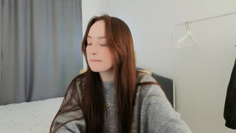 Mia online show from March 27, 1:44 pm