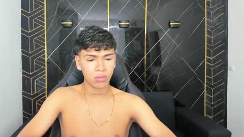 Snapshot of timmy_king777 chatting on January 5, 10:08 pm Timmy King -. online show from January 5, 10:08 pm