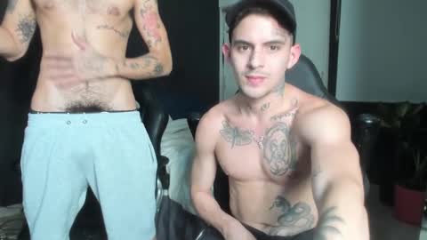 Snapshot of timothy_eliot chatting on February 19, 9:17 am wanna play bareback uncut colombian couple new twink bbk online show from February 19, 9:17 am