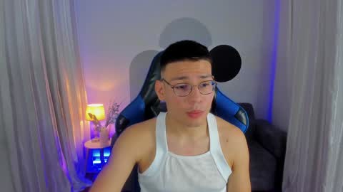 timi  jones online show from December 7, 11:23 pm