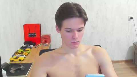 Snapshot of timytwinkboy chatting on February 6, 10:57 pm Tim online show from February 6, 10:57 pm