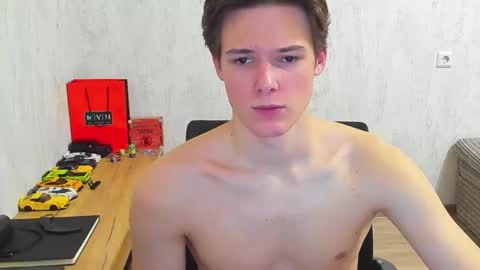 Snapshot of timytwinkboy chatting on February 27, 11:05 pm Tim online show from February 27, 11:05 pm