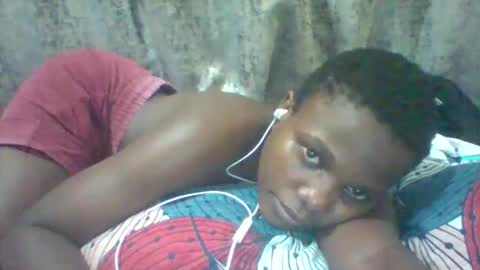 Snapshot of tina2030_1 chatting on May 5, 9:01 pm tee online show from May 5, 9:01 pm