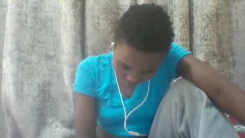 Snapshot of tina2030_1 chatting on May 24, 11:04 am tee online show from May 24, 11:04 am